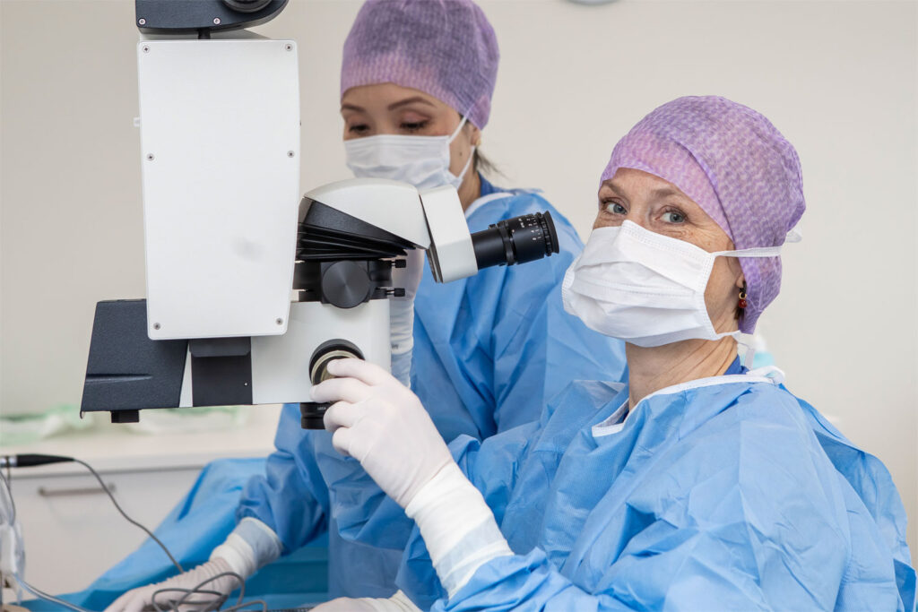 Dr Maria - RLE Linseskifteoperation